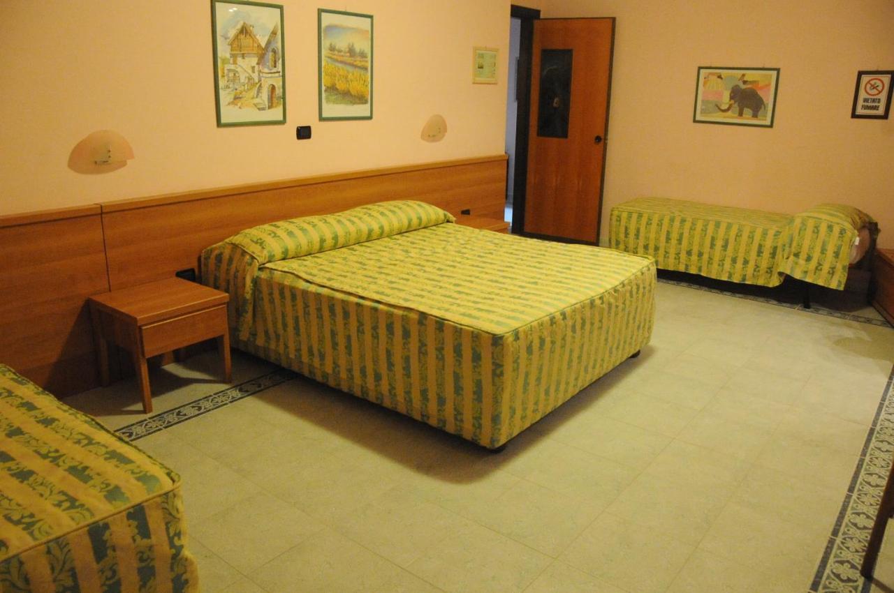 Hotel Grillo Verde Torre Annunziata Buitenkant foto