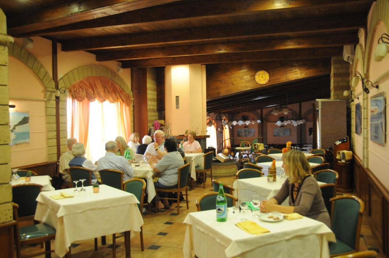 Hotel Grillo Verde Torre Annunziata Buitenkant foto